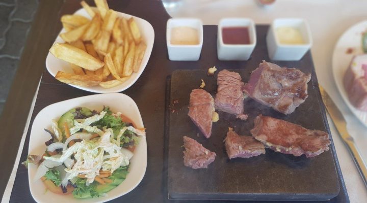 1. Lido - Leeno's Bar & Restaurant